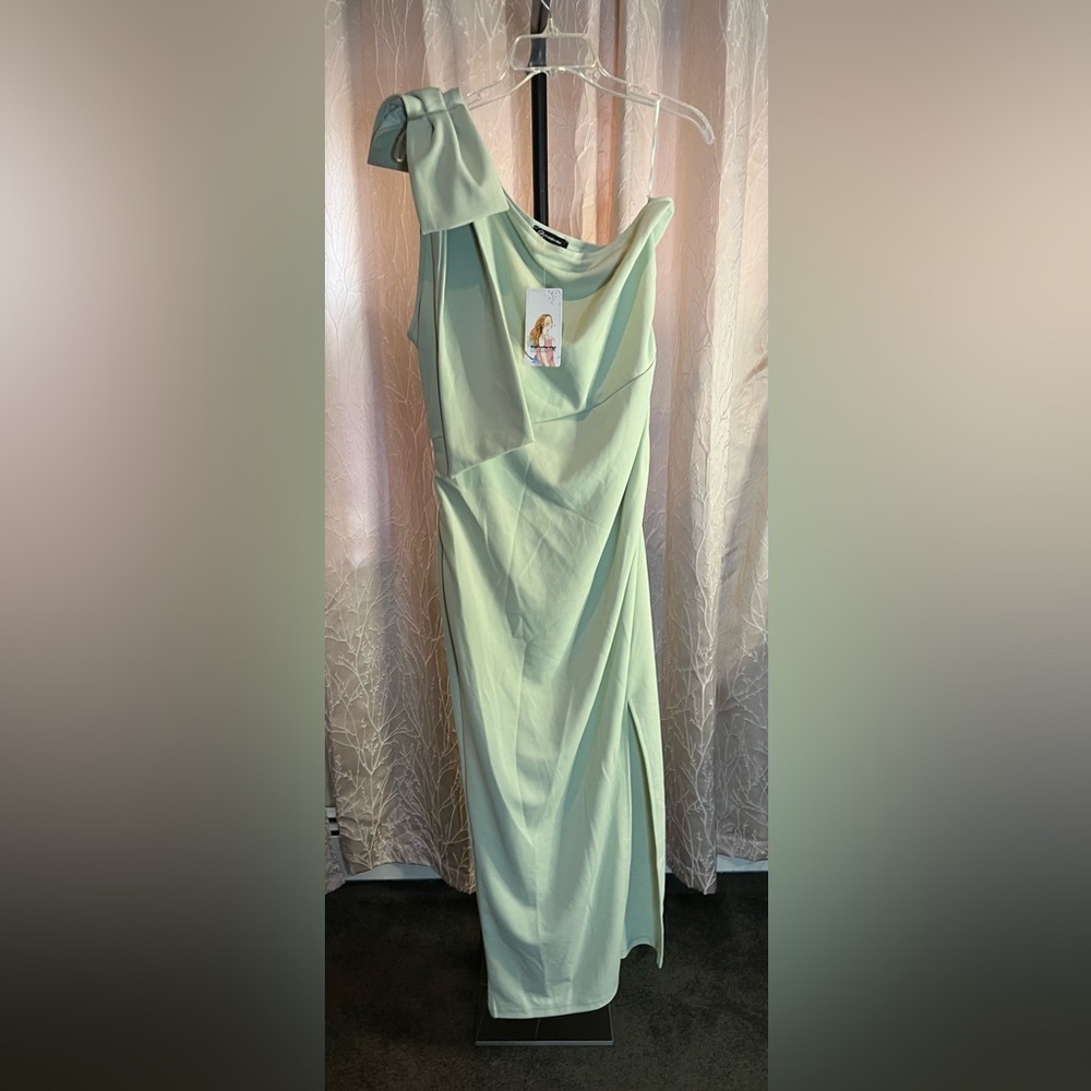 Green Asymmetrical Sheath Dress for Cocktail Nights